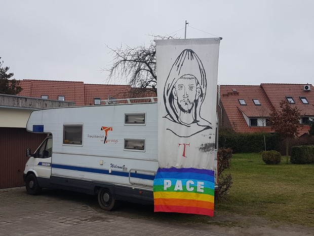 Das etwas andere Kloster - ein Wohnmobil

Foto: Bruder Gabriel